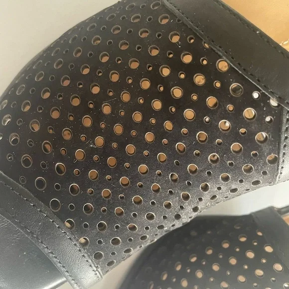 Nurture Heel Leather Sandal - Picture 6 of 8